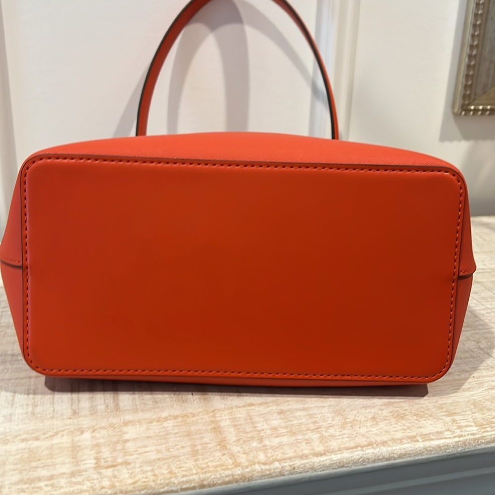 Michael Kors Orange Shoulder Bag with Saffiano Leather NWOT - Picture 7 of 13